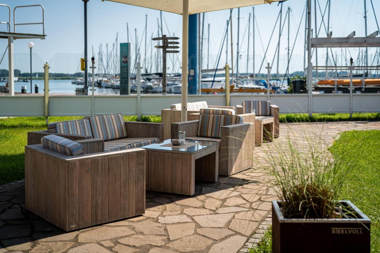 Resort Schwimmende Haeuser Im Baltic Sea Kroslin