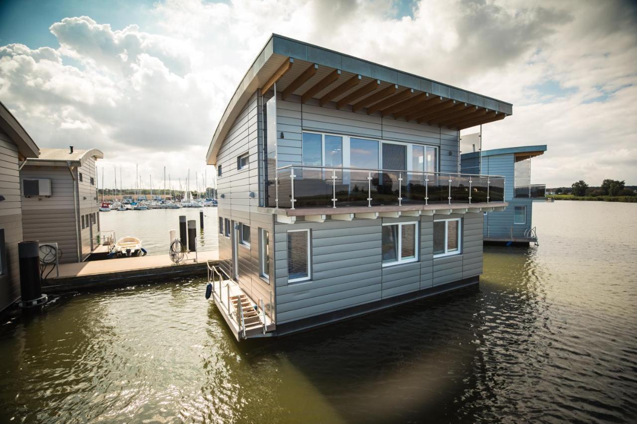Schwimmende Haeuser Im Baltic Sea Resort 5*