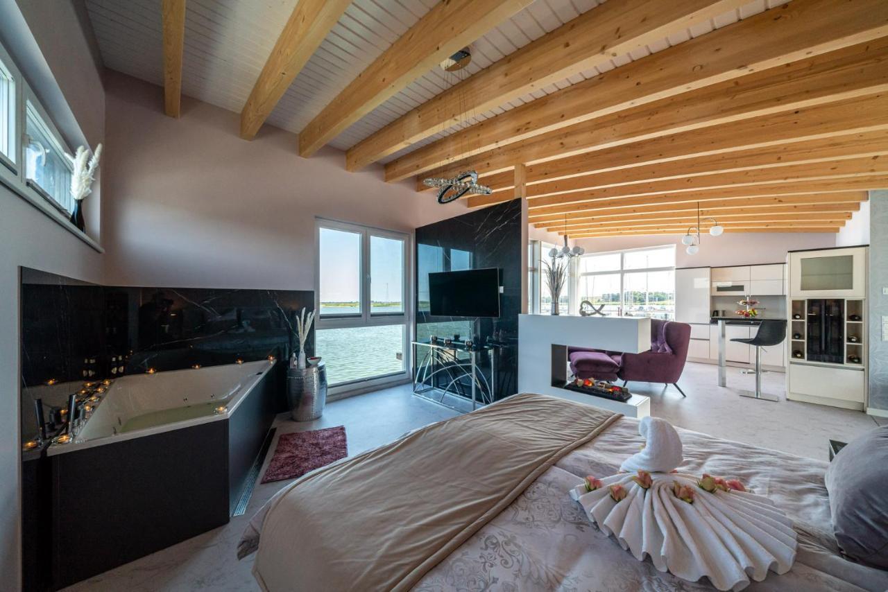 Schwimmende Haeuser Im Baltic Sea Feriested 5*