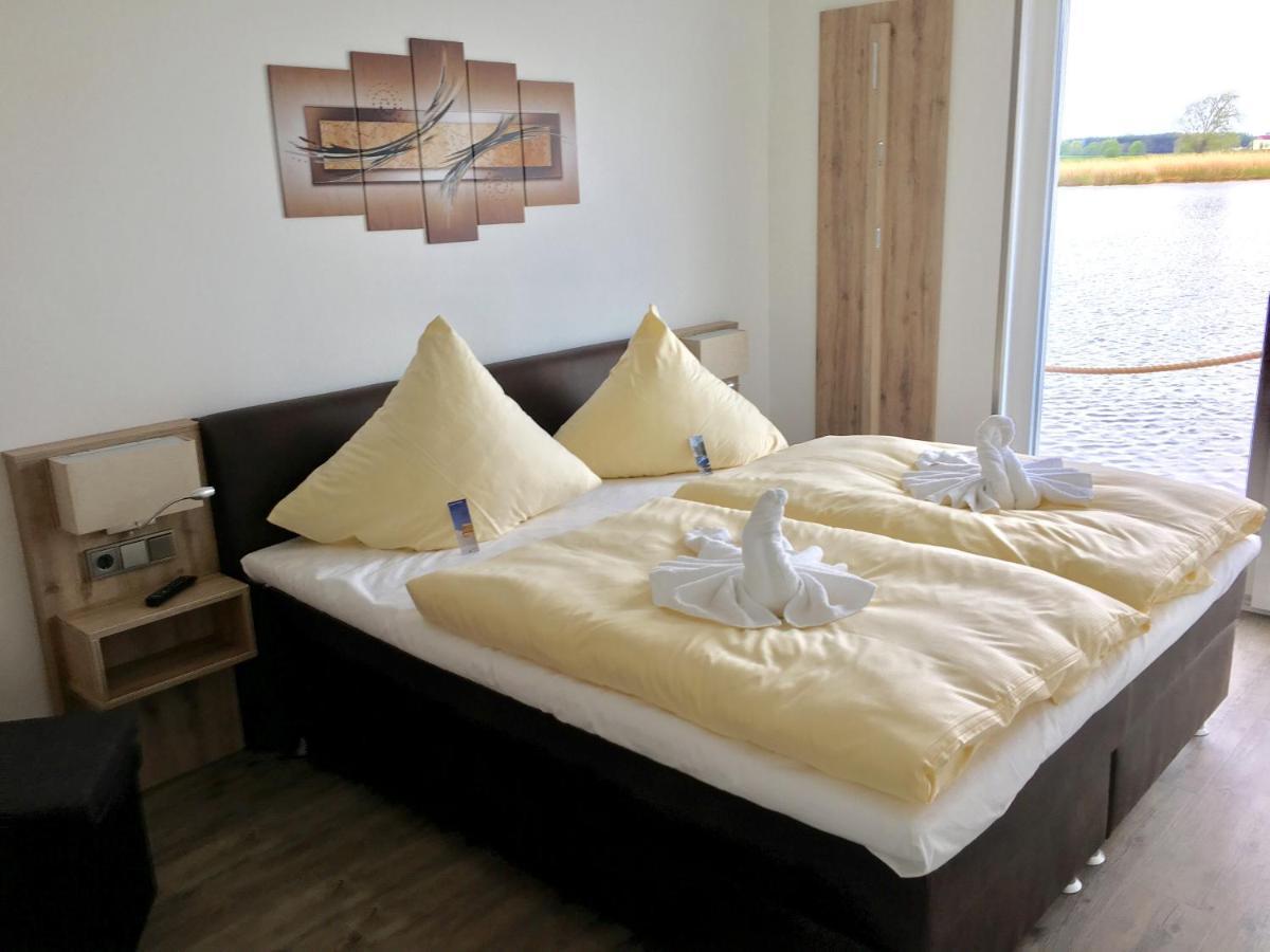 Schwimmende Haeuser Im Baltic Sea Resort Kroslin