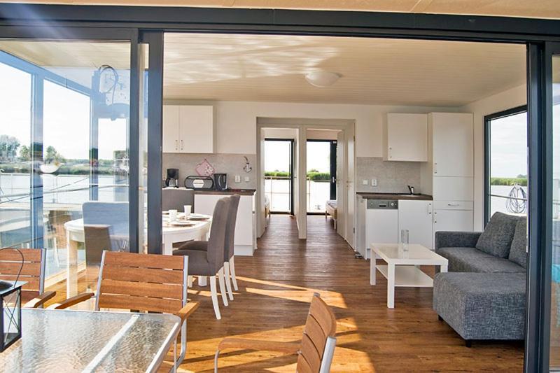 Schwimmende Haeuser Im Baltic Sea Resort
