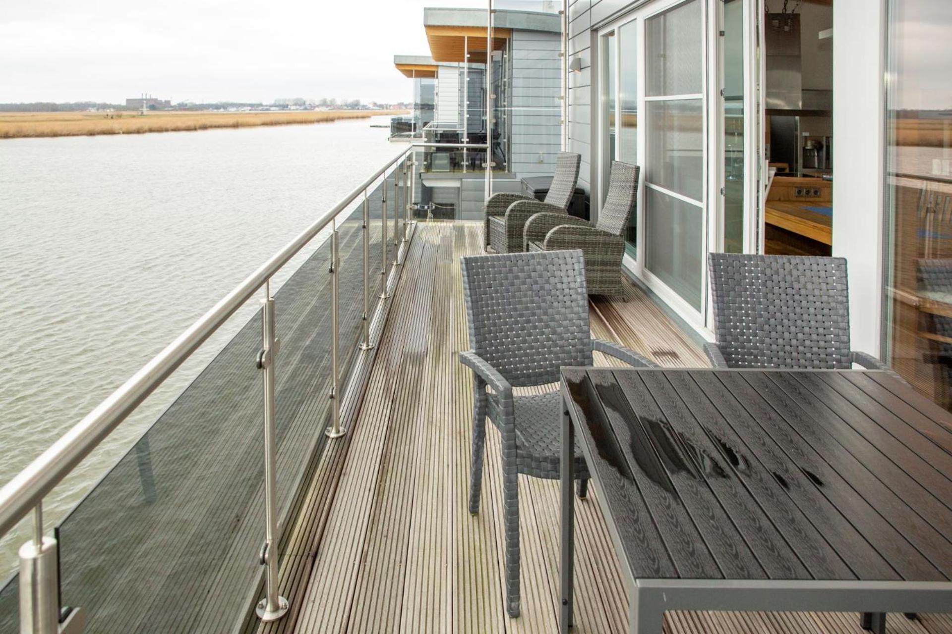 Schwimmende Haeuser Im Baltic Sea Kroslin