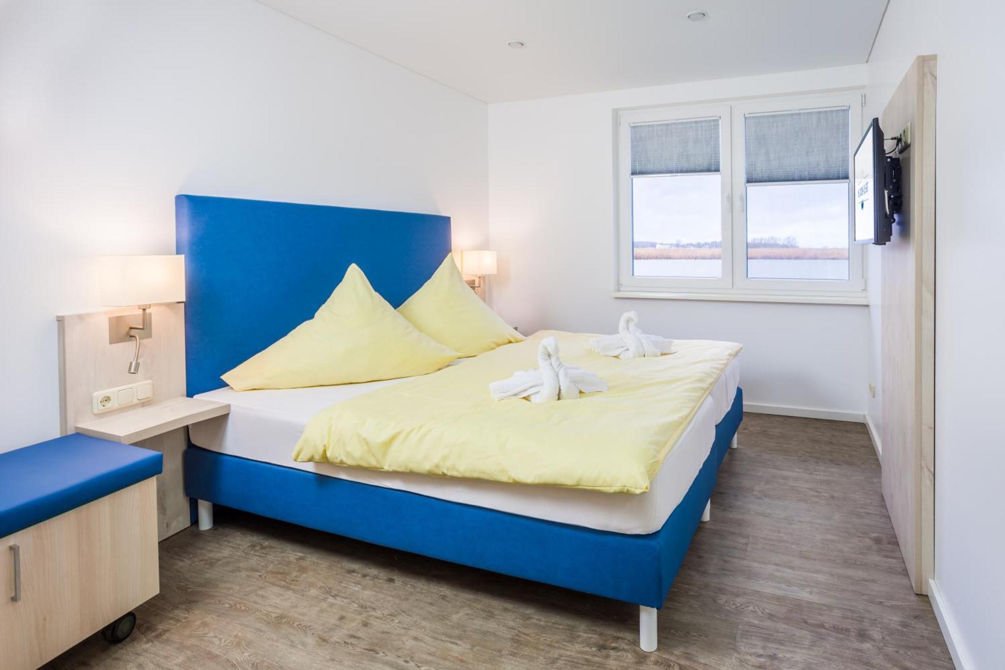 Resort Schwimmende Haeuser Im Baltic Sea Kroslin